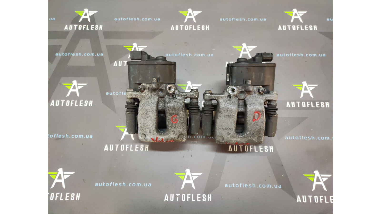 Б/у суппорт задний левый/ правый 32355158A для Volvo S60 II/ V60/ XC60