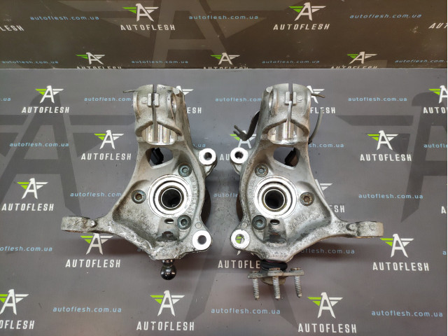 Б/у кулак поворотний передній/ цапфа/ маточина 5Q0407257A, 5Q0407258A для Audi/ Seat/ Skoda/ Volkswagen
