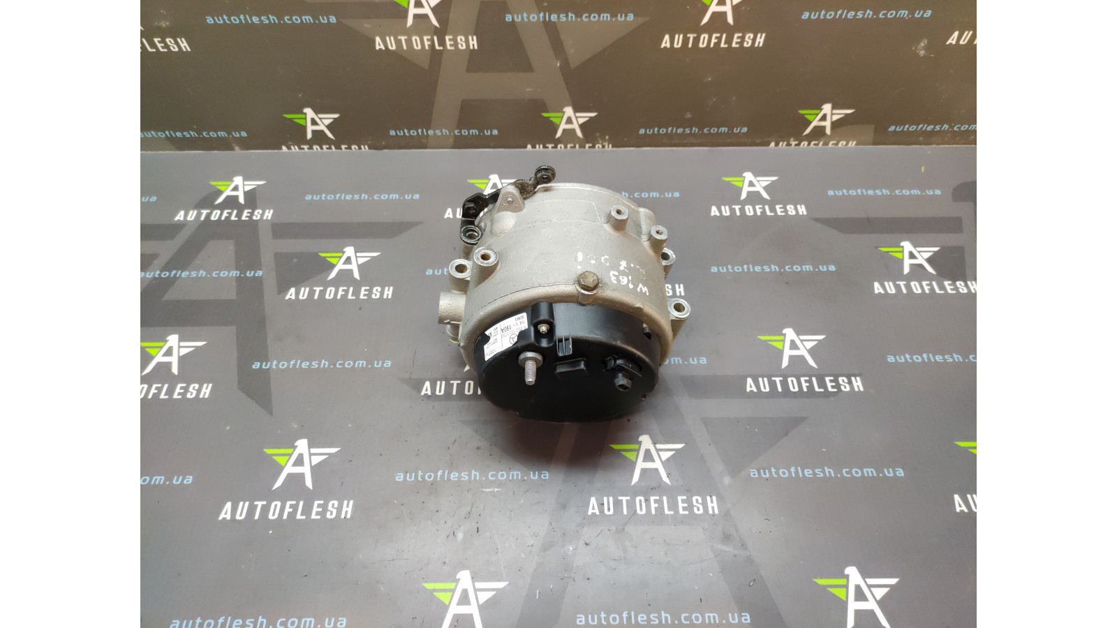 Б/в генератор A0001501750 для Mercedes C-Class/ CLK/ E-Class/ G-Class/ M-Class/ S-Class