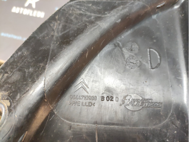 Купити підкрилок передній правий 9644710980 Citroen Berlingo Peugeot Partner Купити підкрилок передній правий 9644710980 Citroen Berlingo Peugeot Partner