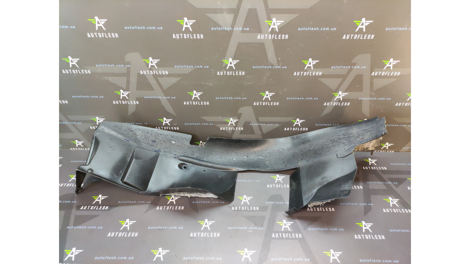 Б/в підкрилок передній лівий 9644711180 для Citroen Berlingo/Peugeot Partner