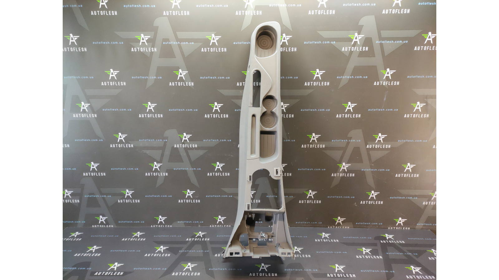 Б/у центральная консоль 969101229R для Renault Zoe