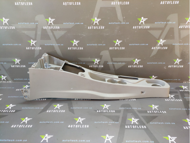 Купити центральну консоль 969101229R Renault Zoe Купити центральну консоль 969101229R Renault Zoe