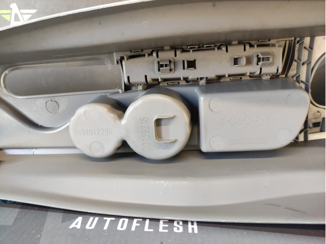 Купити центральну консоль 969101229R Renault Zoe Купити центральну консоль 969101229R Renault Zoe