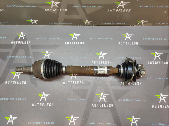 Б/в привід передній лівий/ напіввісь ліва 8200470129 для Renault Laguna II