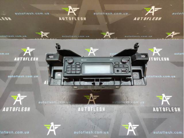 Купити автомагнітола/ радіо 281154063R, 280382416R Mercedes Citan Renault Kangoo 2 Купити автомагнітола/ радіо 281154063R, 280382416R Mercedes Citan Renault Kangoo 2