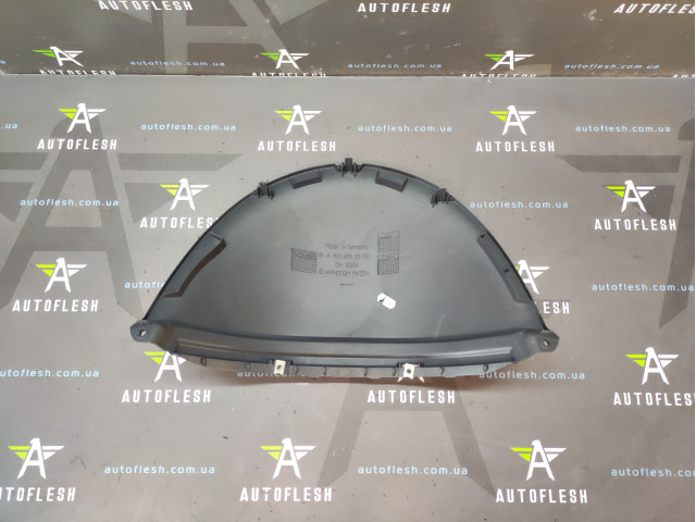 Накладка панелі приладів A9016892808 Mercedes Sprinter W901-905 Накладка панелі приладів A9016892808 Mercedes Sprinter W901-905