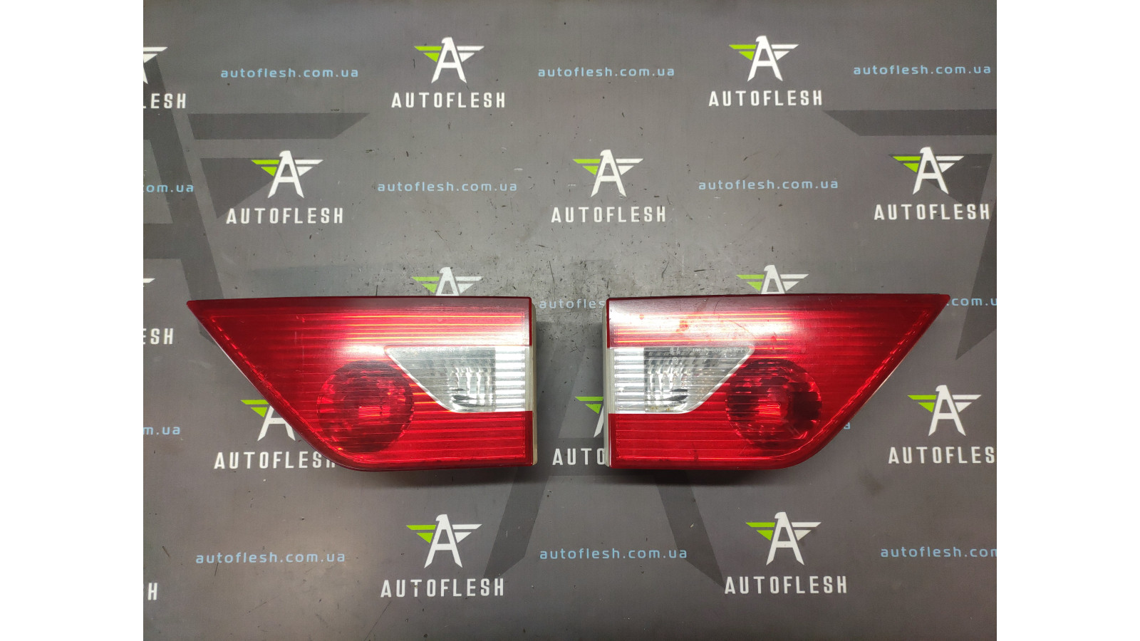 Б/в ліхтар задній лівий/правий 63213420203, 63213420206 для BMW X3