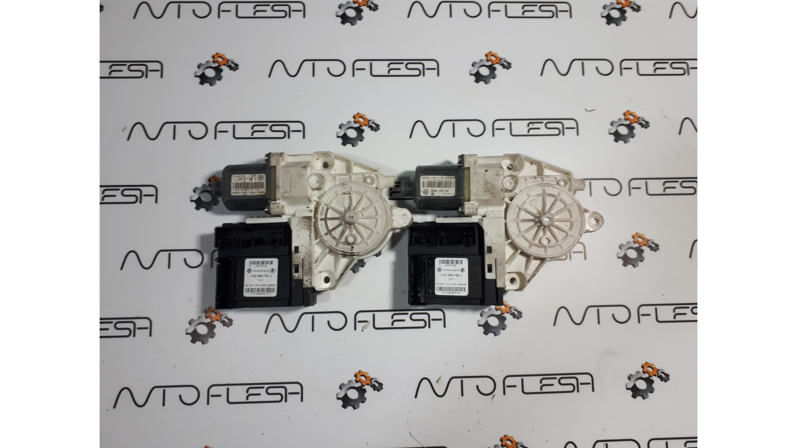 Б/у моторчик стеклоподьемника 1K0959793J для Skoda/ Volkswagen Б/у моторчик стеклоподьемника 1K0959793J для Skoda/ Volkswagen