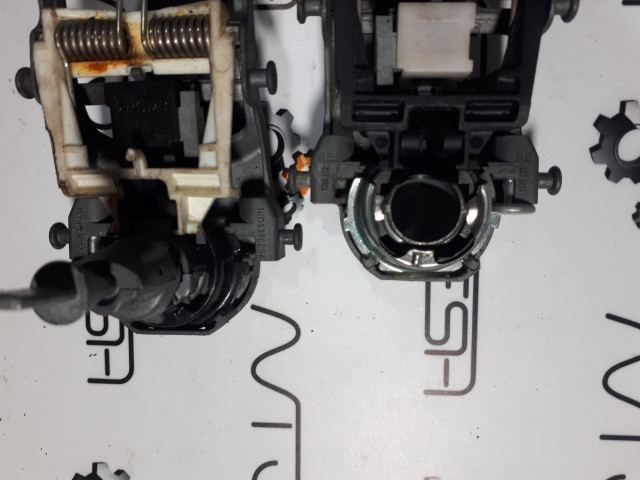 Б/у ручка двери наружная 5J0837886/ 1K0837886A для Skoda/ Volkswagen Б/у ручка двери наружная 5J0837886/ 1K0837886A для Skoda/ Volkswagen