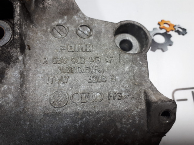 Б/у кронштейн генератора R038903143AF для Audi/ Seat/ Skoda/ Volkswagen Б/у кронштейн генератора R038903143AF для Audi/ Seat/ Skoda/ Volkswagen