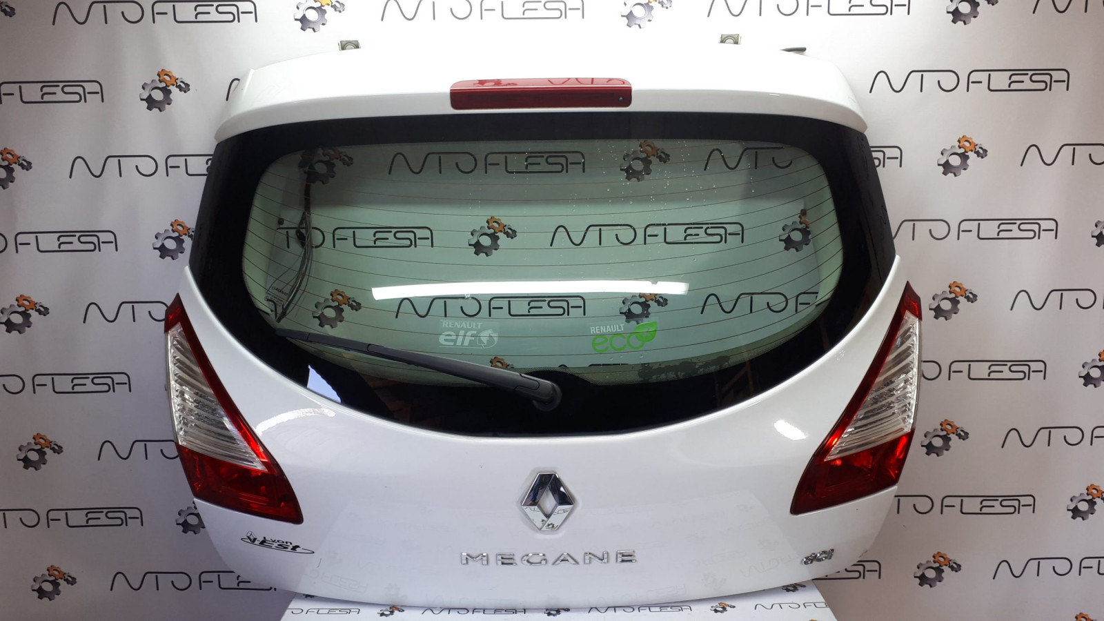 Б/у крышка багажника Renault Megane Б/у крышка багажника Renault Megane