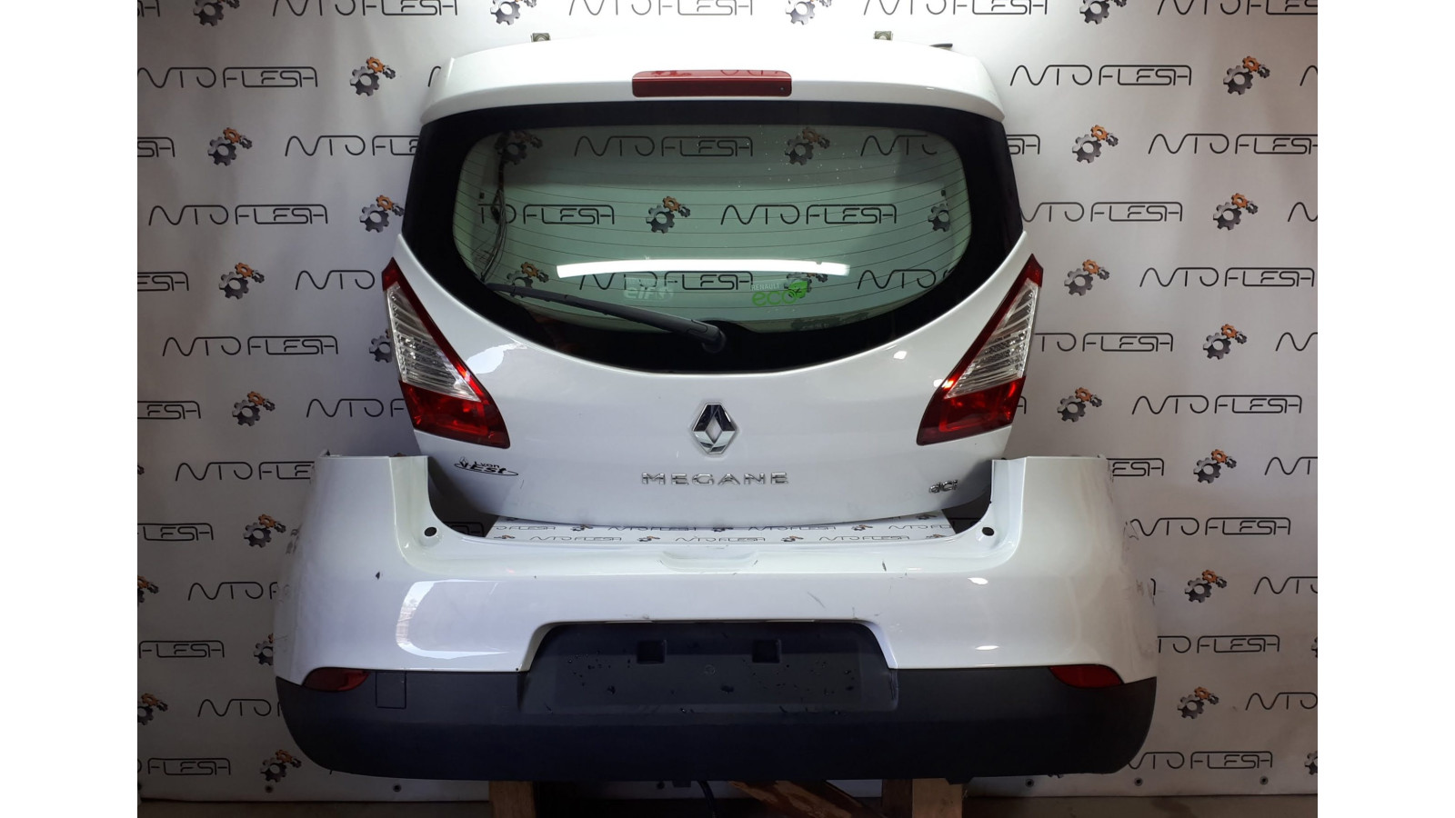 Б/у бампер задний Renault Megane