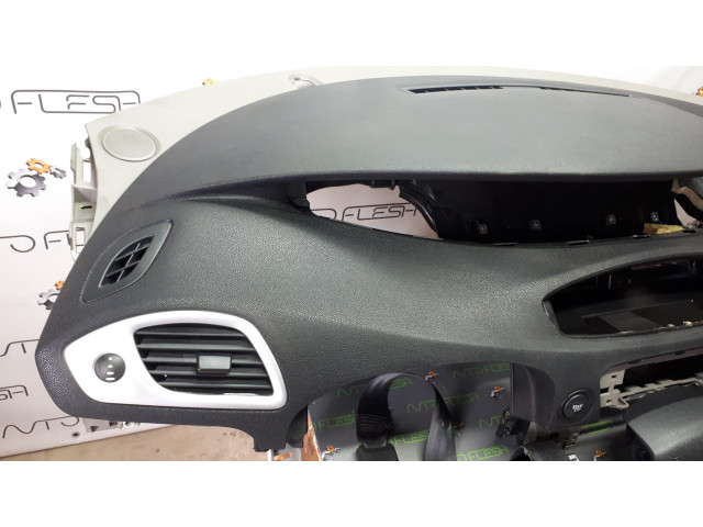 Б/у комплект безопасности/ панель, airbag, ремень безопасности 985701921R, 617424800FD Renault Scenic III Б/у комплект безопасности/ панель, airbag, ремень безопасности 985701921R, 617424800FD Renault Scenic III