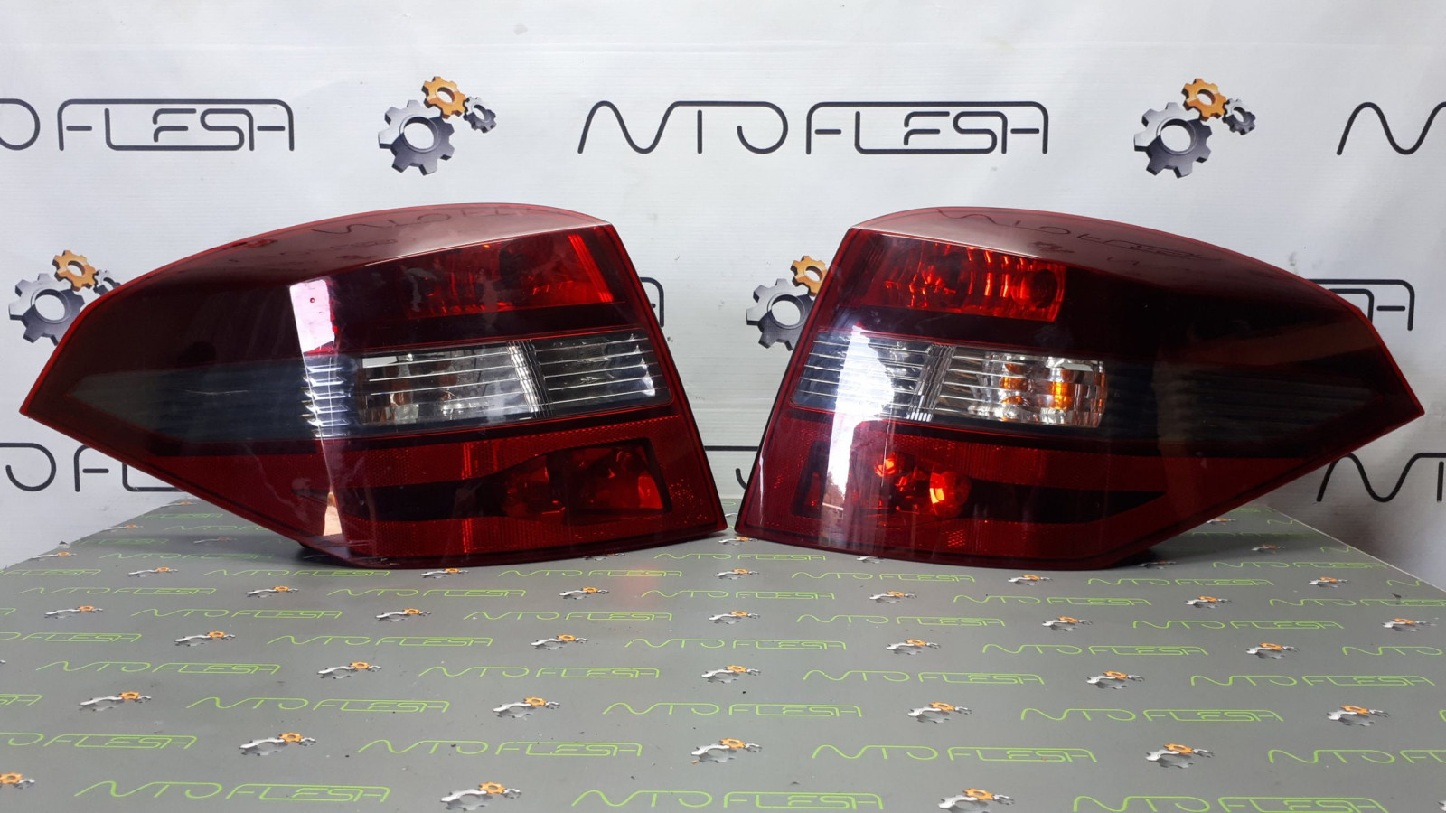 Б/у фонарь задний 265550002R/ 265500002R для Renault Laguna III
