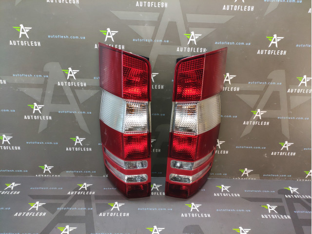 Б/в ліхтар задній лівий/правий A9068200264, A9068200164 для Mercedes Sprinter