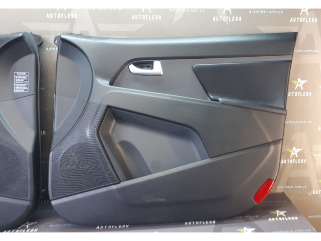 Б/у карта двери передняя левая/ правая 823613U000 для Kia Sportage 3 Б/у карта двери передняя левая/ правая 823613U000 для Kia Sportage 3