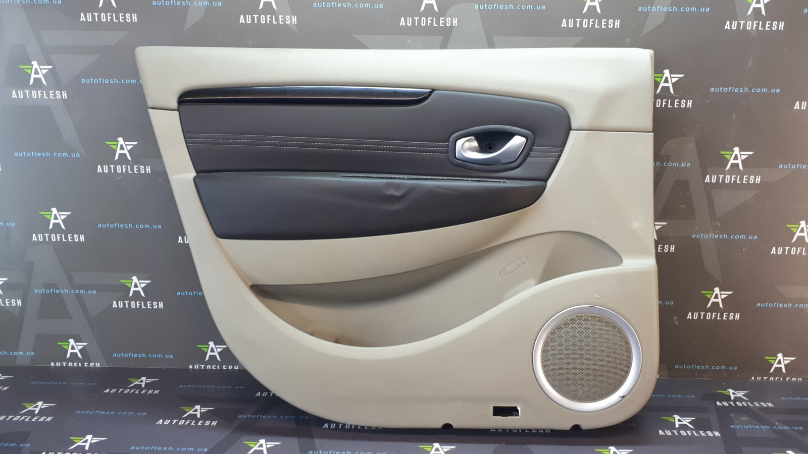 Б/у карта двери передняя левая 809010476R для Renault Grand Scenic III