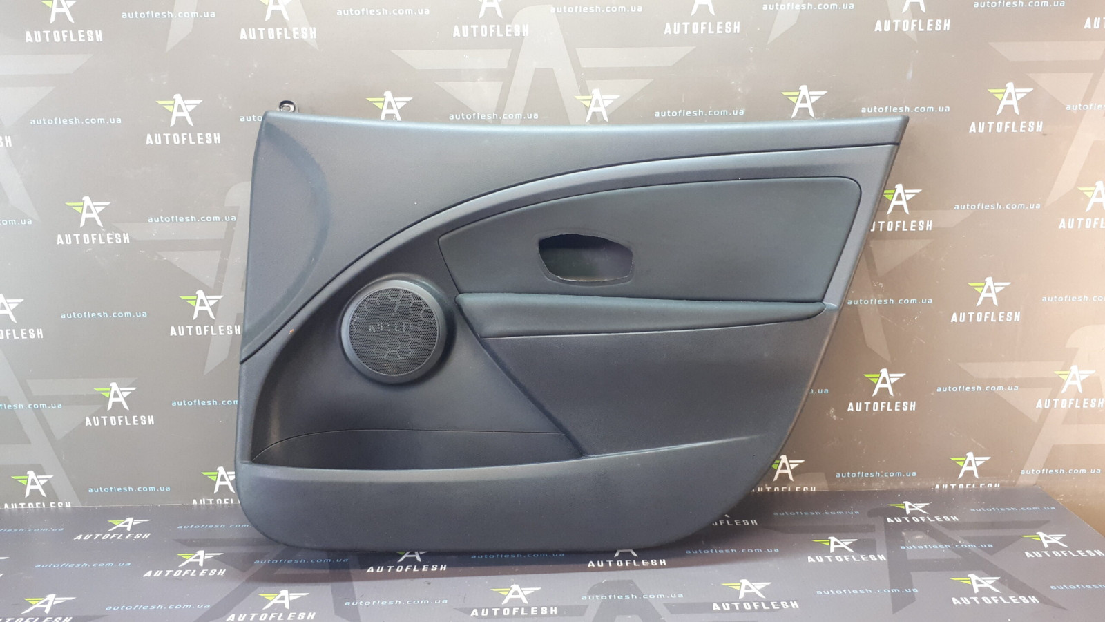 Б/у карта двери передняя правая 809001203R для Renault Megane III