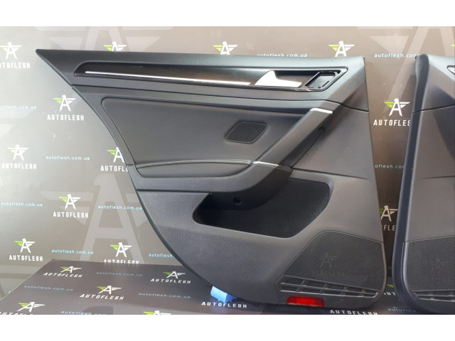 Б/у карта двери левая/ правая 5G4867825K для Volkswagen Golf VII Б/у карта двери левая/ правая 5G4867825K для Volkswagen Golf VII