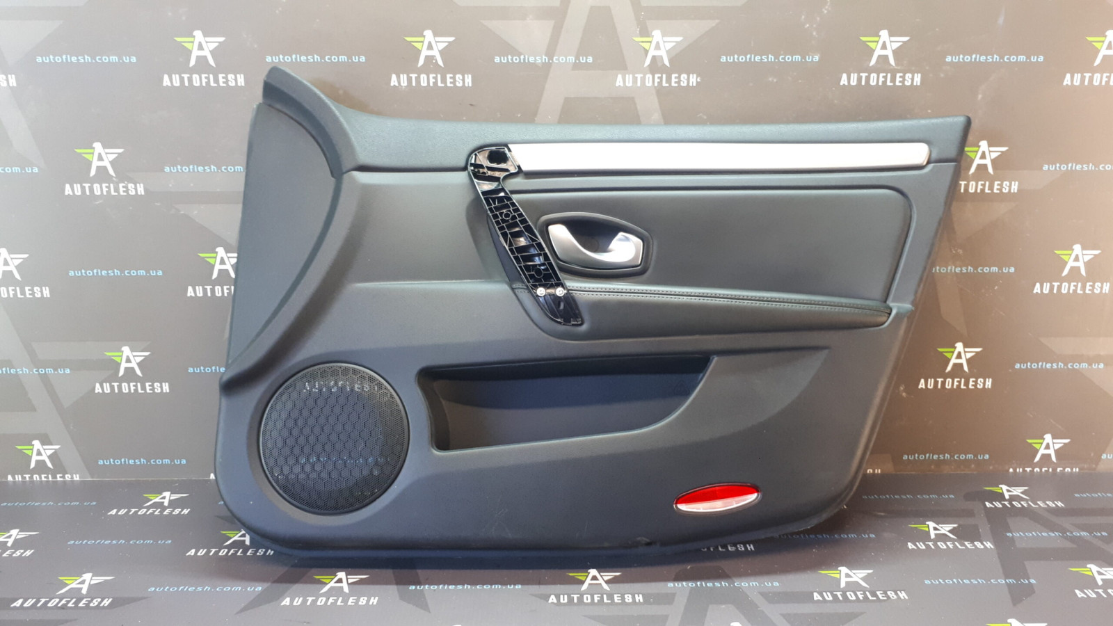 Б/у карта двери передняя правая 809006165R для Renault Laguna III