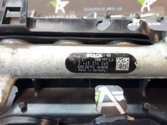 Б/у топливная рейка/ топливная рампа 0445214065, 8200330912, 1.9 dCi для Nissan Primastar/ Opel Vivaro/ Renault Б/у топливная рейка/ топливная рампа 0445214065, 8200330912, 1.9 dCi для Nissan Primastar/ Opel Vivaro/ Renault