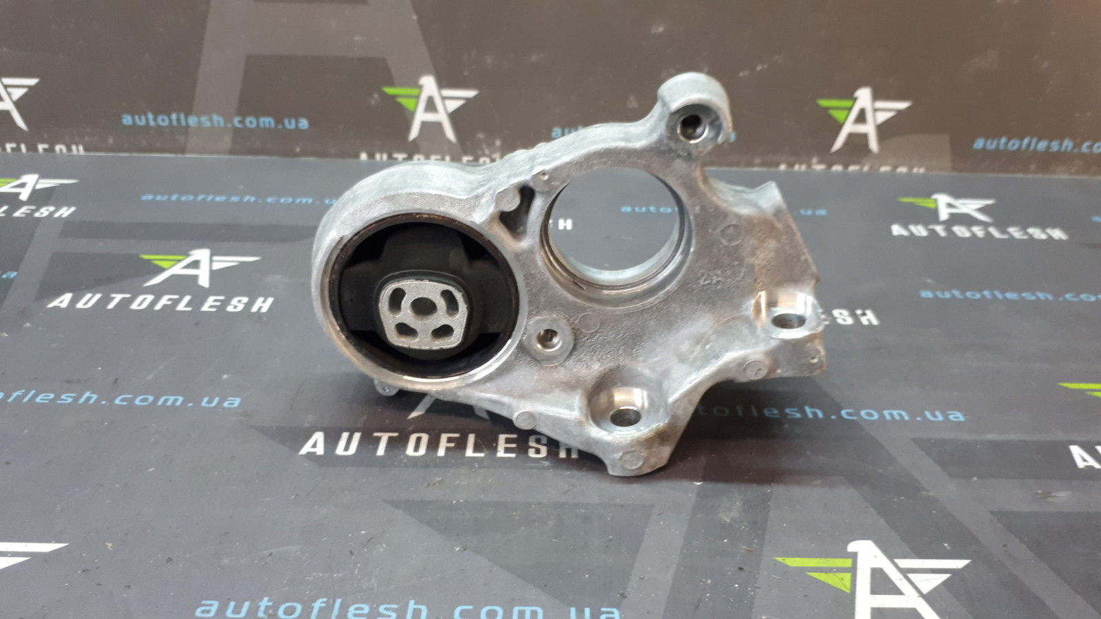 б/у подушка двигателя/ кронштейн двигателя 96391768, 1.6 HDi для Citroen/ Mini/ Peugeot