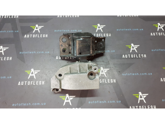 Б/у кронштейн двигателя/ подушка двигателя 8200168002 для Renault Scenic II