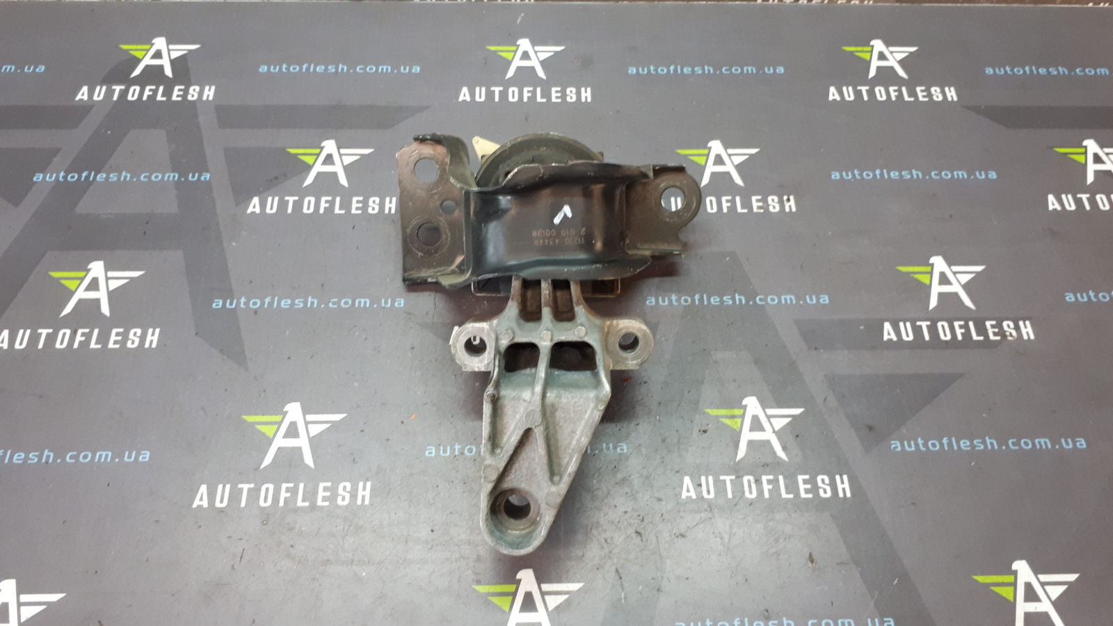 Б/у кронштейн двигателя/ подушка двигателя 112847149R, 1.5 dCi для Renault Clio III