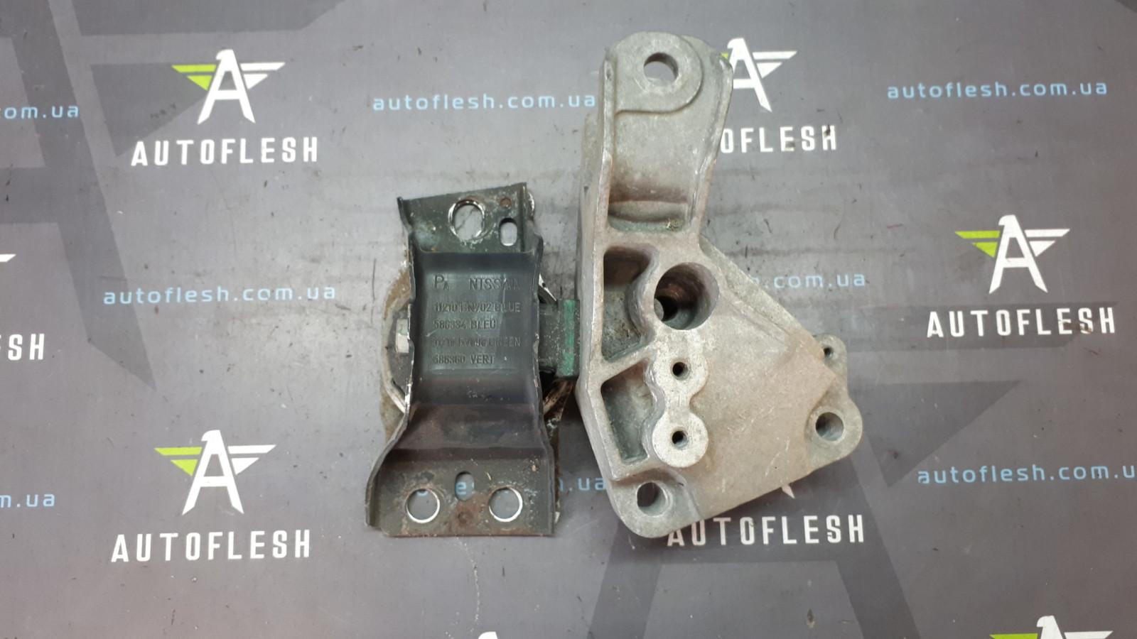 Б/у кронштейн двигателя/ подушка двигателя 586334, 1.5 dCi для Nissan Almera II Б/у кронштейн двигателя/ подушка двигателя 586334, 1.5 dCi для Nissan Almera II
