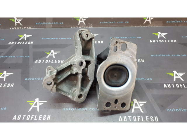 Б/у кронштейн двигателя/ подушка двигателя 586334, 1.5 dCi для Nissan Almera II Б/у кронштейн двигателя/ подушка двигателя 586334, 1.5 dCi для Nissan Almera II