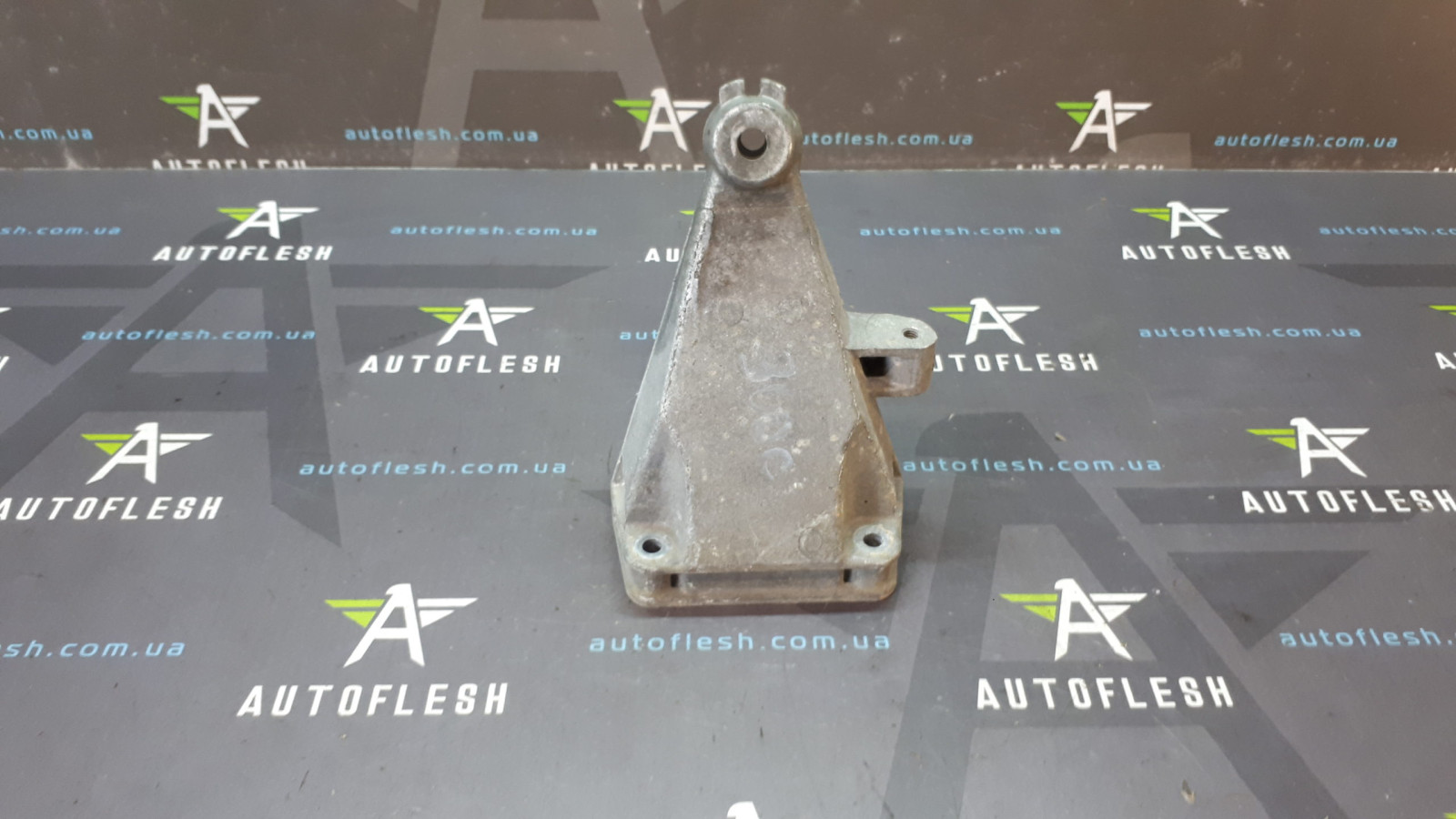 Б/у кронштейн двигателя A6462230304 для Mercedes Sprinter