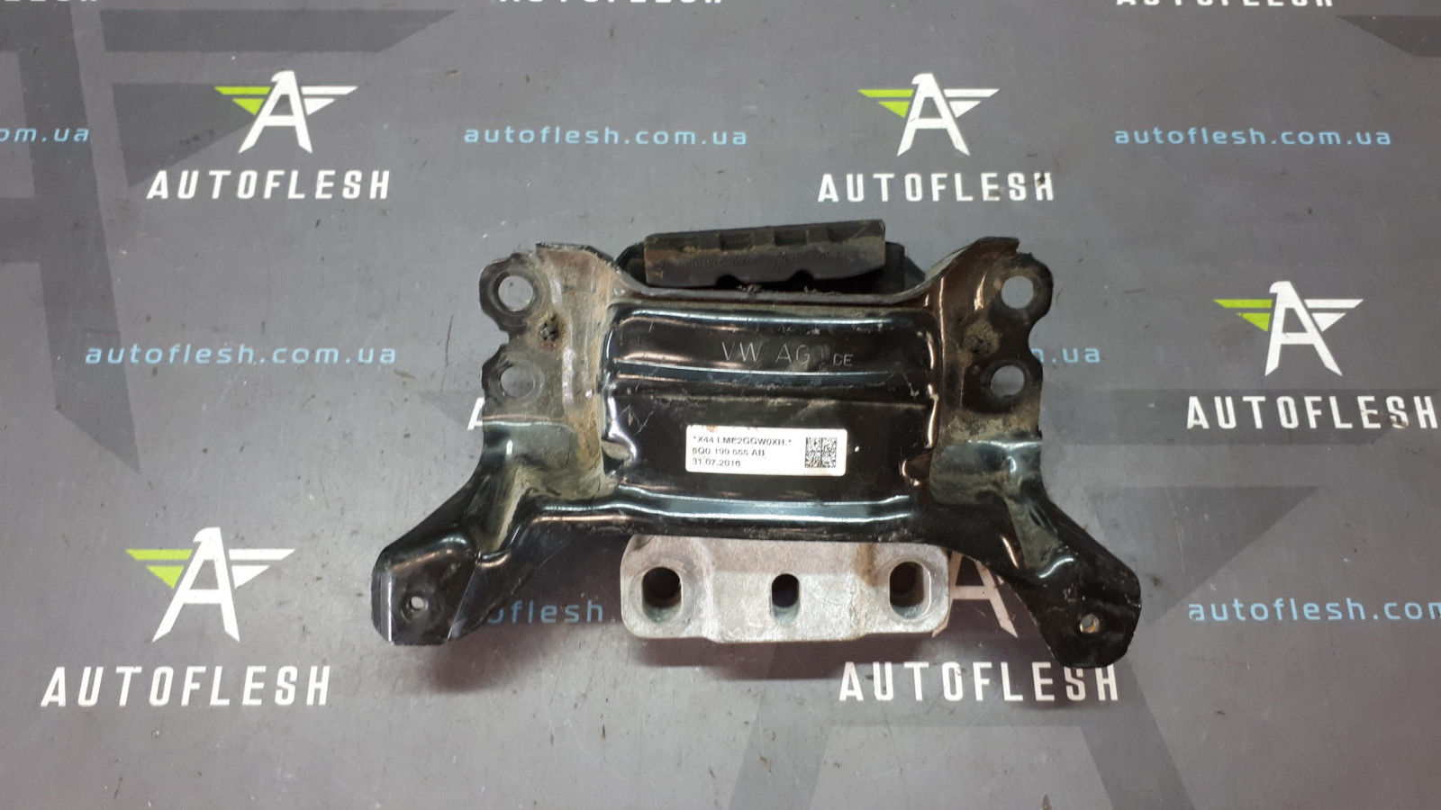 Б/у подушка двигателя/ кронштейн двигателя 5Q0199555AB, 1.4 TSI для Audi A3/ Seat Leon/ Skoda Octavia III/ Volkswagen Golf VII Б/у подушка двигателя/ кронштейн двигателя 5Q0199555AB, 1.4 TSI для Audi A3/ Seat Leon/ Skoda Octavia III/ Volkswagen Golf VII