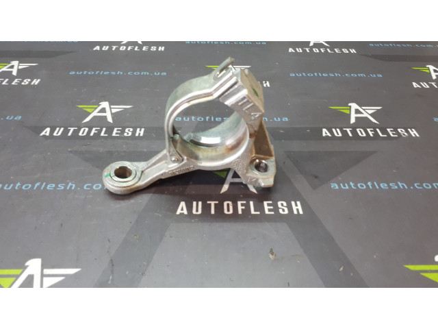 Б/у кронштейн подвесного подшипника полуоси правой 397747134R, 1.5 dCi для Renault Kangoo