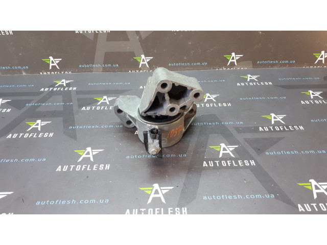 Б/у кронштейн двигателя/ подушка двигателя 00517991100, 1.3 CDTi для Fiat Doblo/ Opel Combo Б/у кронштейн двигателя/ подушка двигателя 00517991100, 1.3 CDTi для Fiat Doblo/ Opel Combo