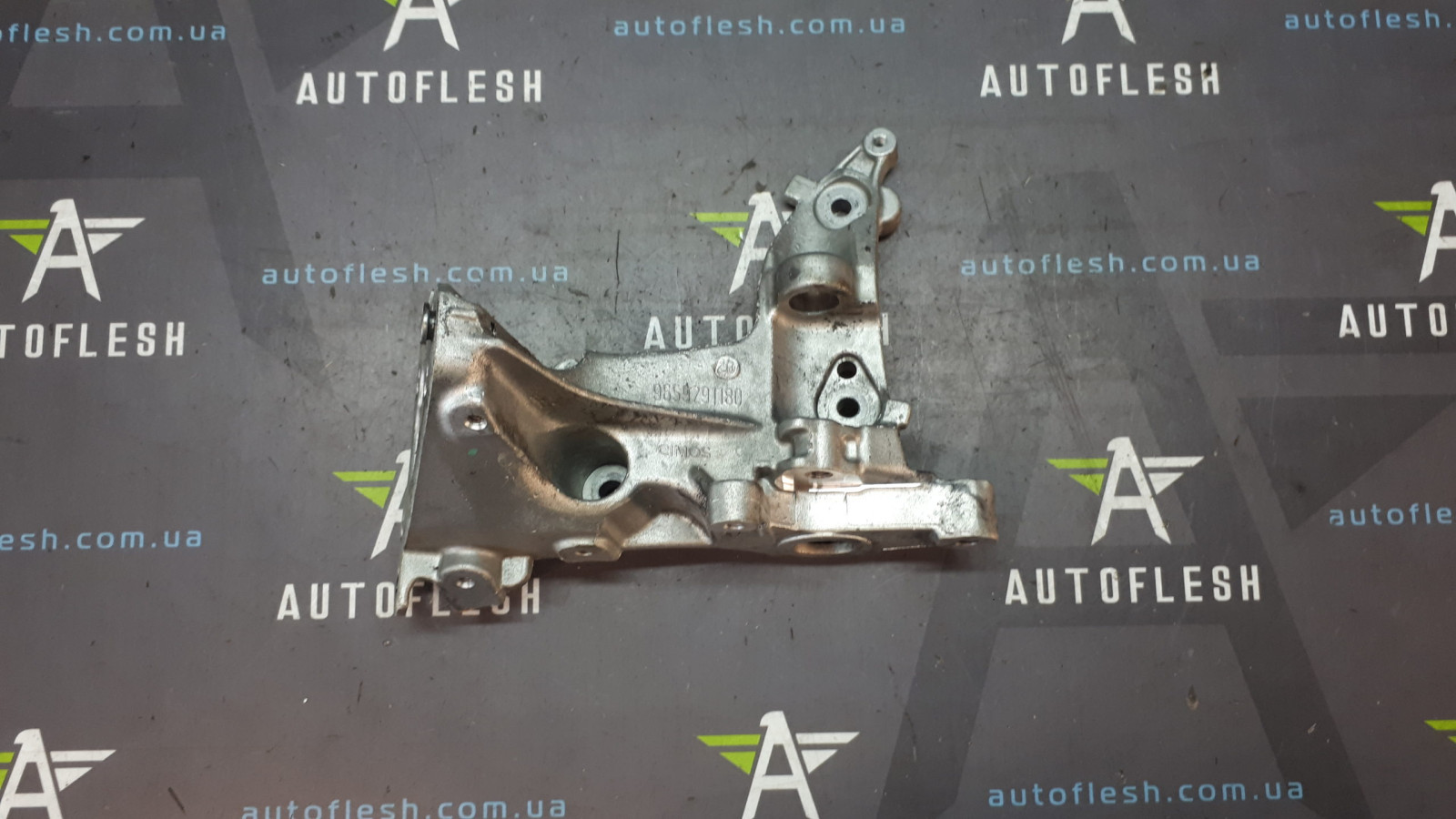 Б/у кронштейн генератора/ лапа генератора 9659291180, 1.6 HDI для Citroen C4/ Peugeot 307