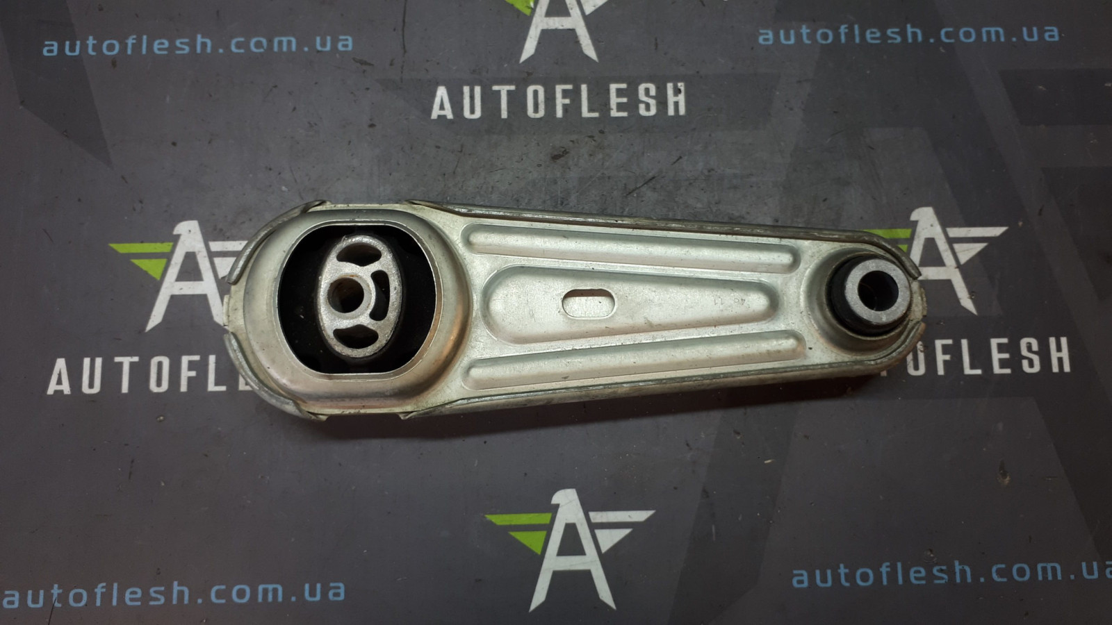 Б/у подушка двигателя/ опора двигателя 112383665R для Dacia/ Nissan/ Renault