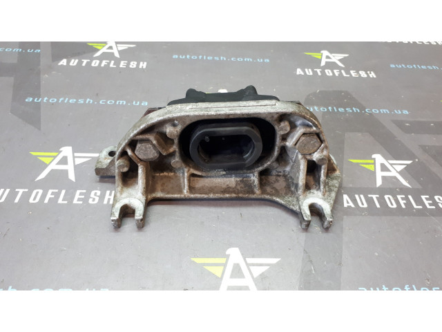 Б/у кронштейн двигателя/ подушка двигателя 8200209324, 1.5 DCI для Renault Grand Scenic II/ Megane II/ Scenic II Б/у кронштейн двигателя/ подушка двигателя 8200209324, 1.5 DCI для Renault Grand Scenic II/ Megane II/ Scenic II