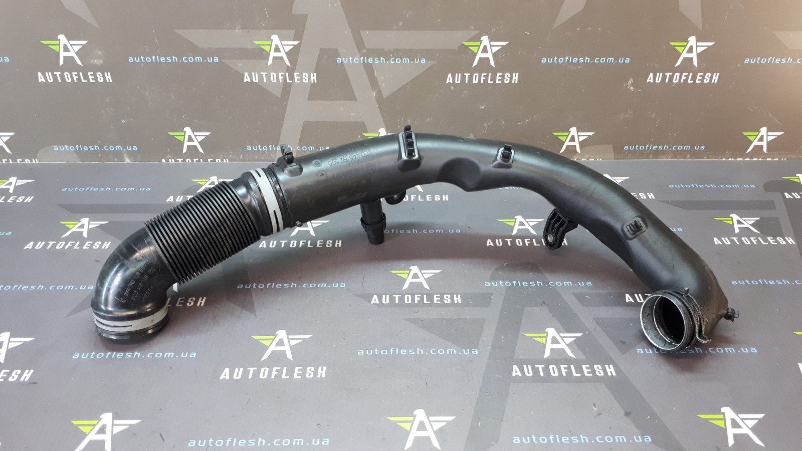 Б/у патрубок воздушного фильтра 1K0129684B, 1.9 TDI для Audi/ Seat/ Skoda/ Volkswagen