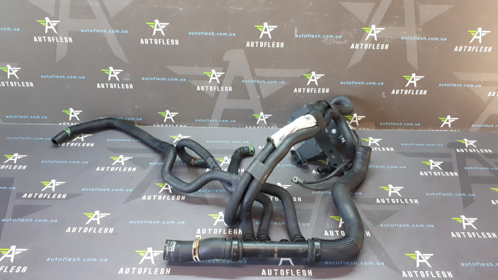 Б/у патрубок системы охлаждения 1800413515, 2.0 dCi для Renault Laguna III