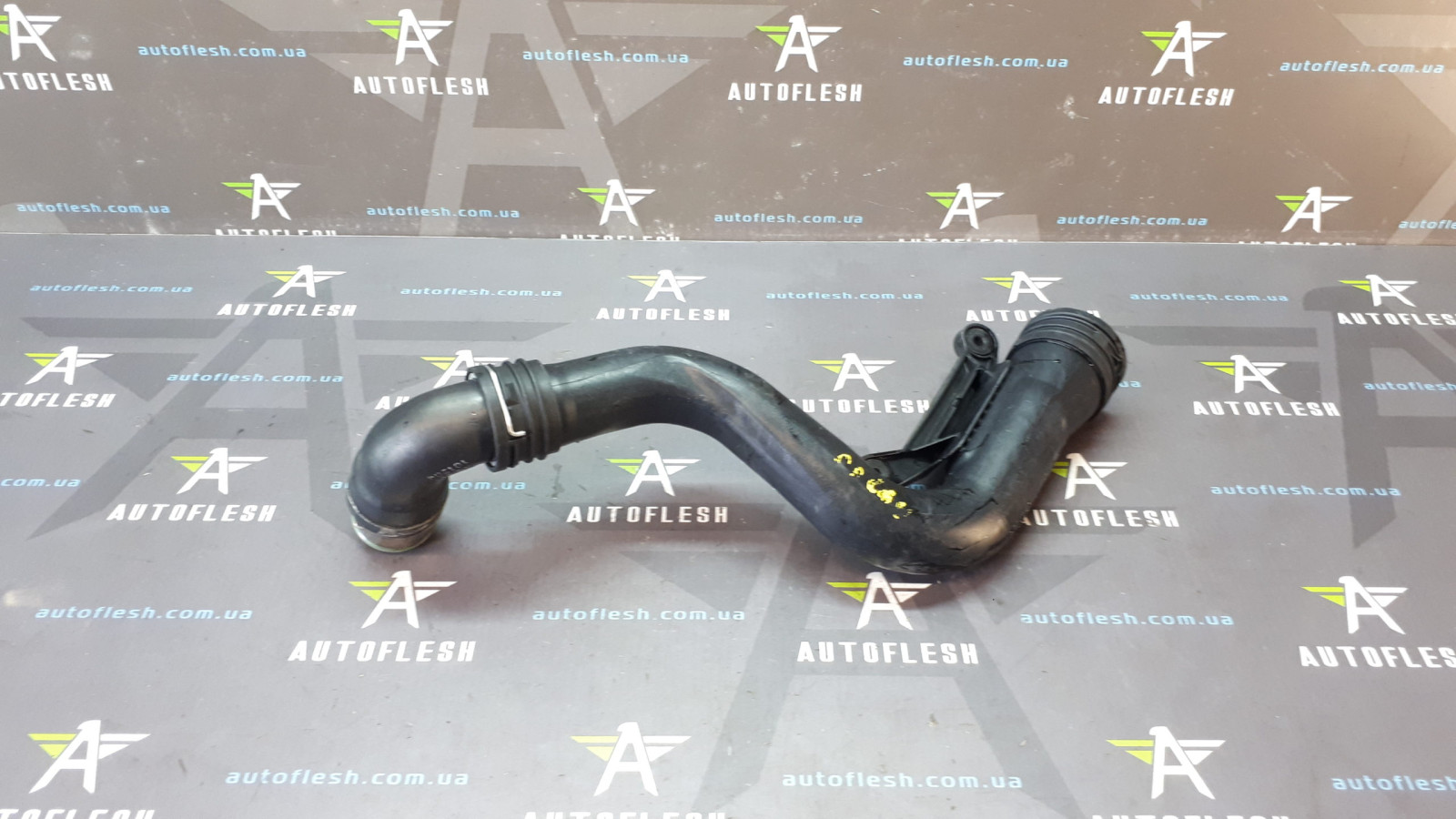 Б/у патрубок интеркуллера правый 1K0145762P, 1.9 TDI для Audi/ Seat/ Skoda/ Volkswagen Б/у патрубок интеркуллера правый 1K0145762P, 1.9 TDI для Audi/ Seat/ Skoda/ Volkswagen