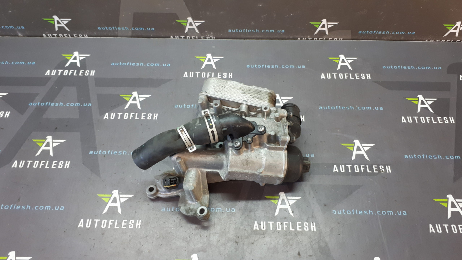 Б/у корпус масляного фильтра 8200507878, 2.0 dCi для Nissan/ Opel/ Renault