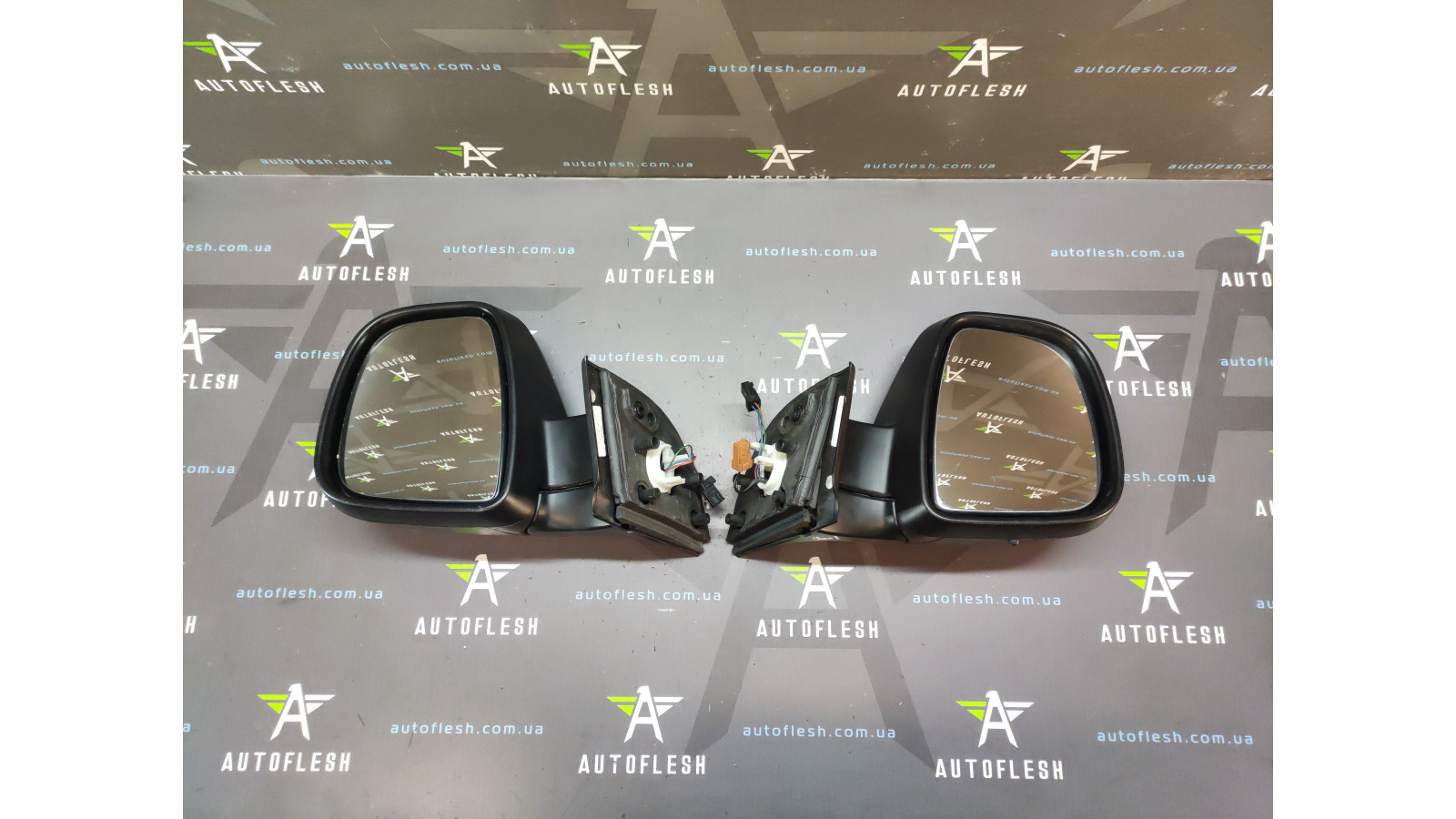 Б/в дзеркало ліве/ праве 232673075, 232673076 для Citroen Berlingo/Peugeot Partner