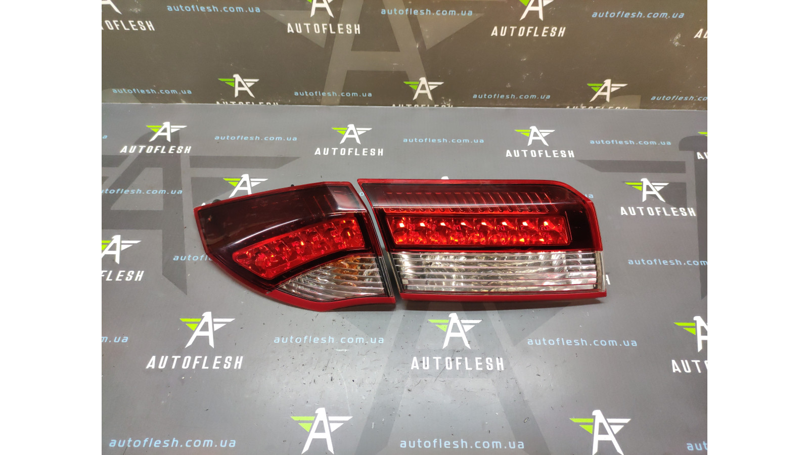 Б/у фонарь задний левый 265540001R для Renault Laguna III