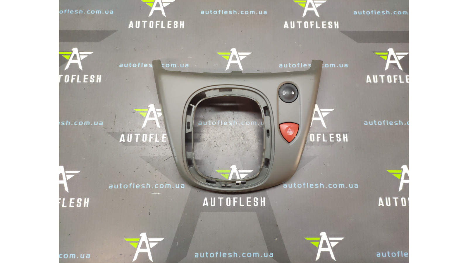 Б/в накладка куліси КПП 8200231906, 8200141005 для Renault Scenic II