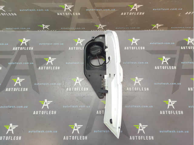 Лючок паливного бака A6397540034 Mercedes Vito W639 Лючок паливного бака A6397540034 Mercedes Vito W639