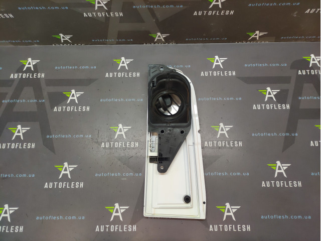 Лючок паливного бака A6397540034 Mercedes Vito W639 Лючок паливного бака A6397540034 Mercedes Vito W639
