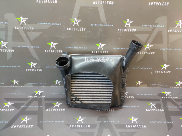 Радіатор інтеркулера в зборі 7L6145804, 7L0117340 Audi Q7 Porsche Cayenne Volkswagen Touareg Радіатор інтеркулера в зборі 7L6145804, 7L0117340 Audi Q7 Porsche Cayenne Volkswagen Touareg