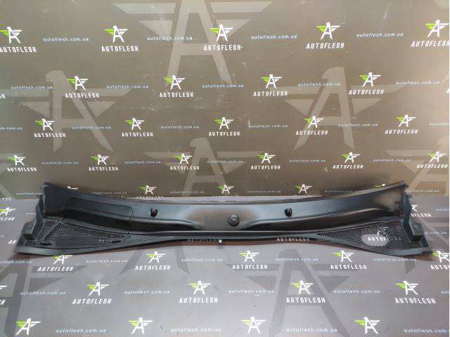 Б/в пластик під лобове скло 7700304885 для Renault Kangoo