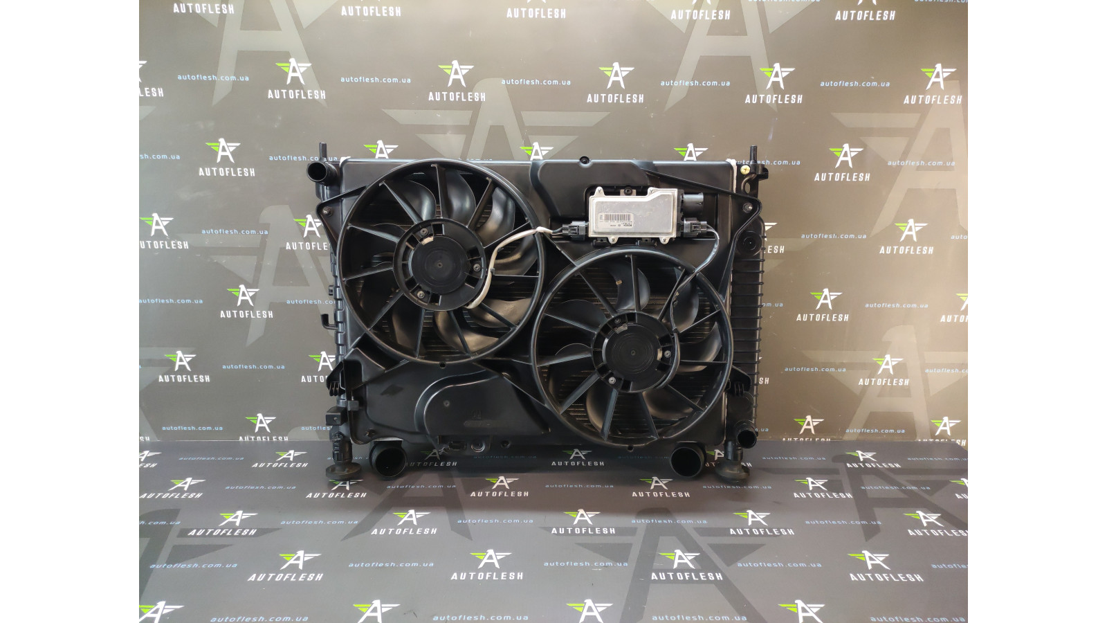 Б/у вентилятор радиатора в сборе F00S3D2021, 1137328617, 2.2 CDTI для Chevrolet Captiva/ Opel Antara